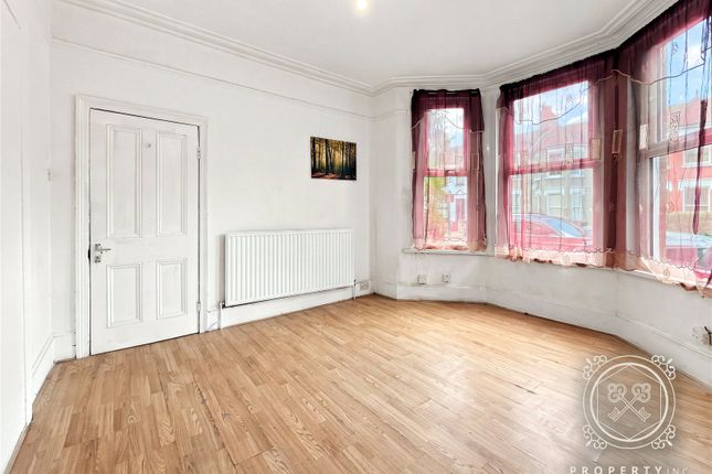 37, Cobham Road, London photo 4