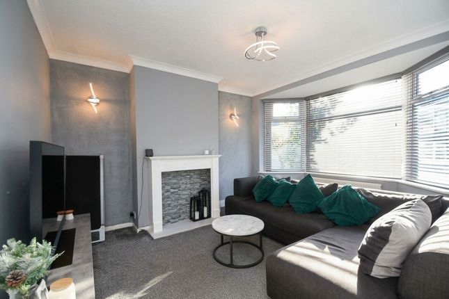 13 Winchester Road, Salford photo 4