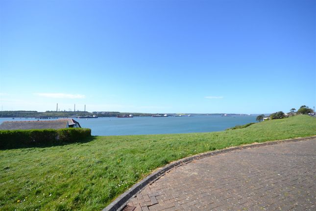 19, Murray Road, Milford Haven photo 4