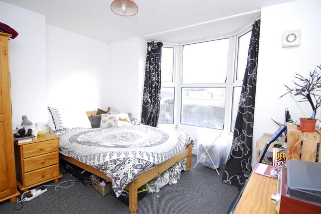 Thumbnail Flat to rent in Beaumont Road, Flat 2, Plymouth