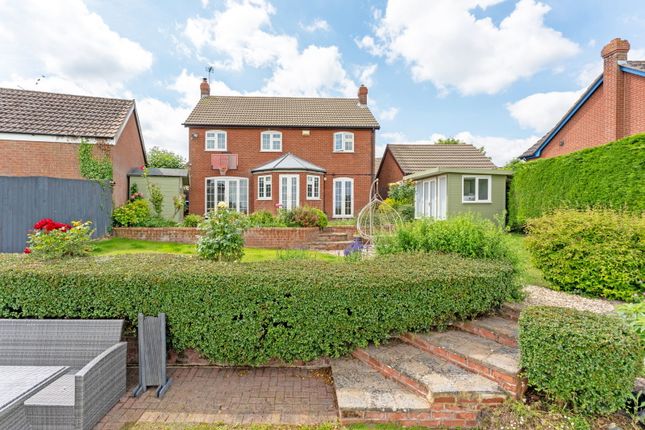 6, Weinahr Close, Market Harborough photo 3