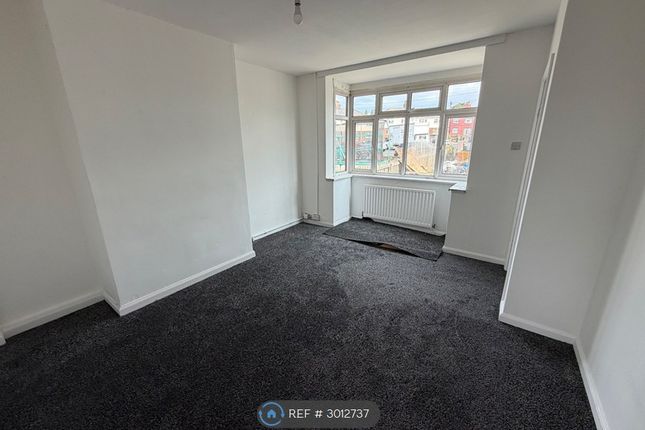 Dame Kendal Grove, Grimsby photo 4