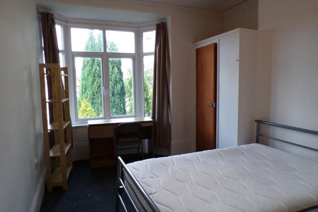 Spacious Double Bedroom Featuring Large Windows Th...