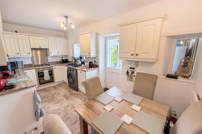 17, Haslin Road, Buxton photo 4