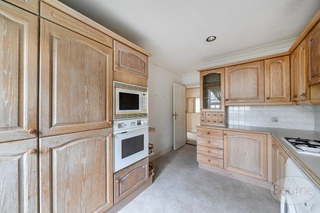 1, Bourne Heights, Farnham photo 5
