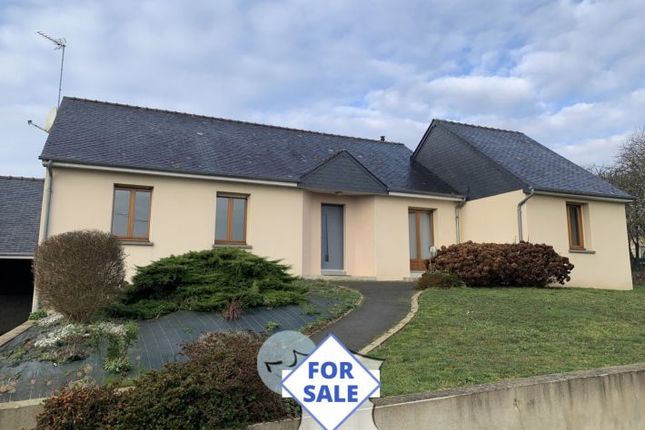 Thumbnail Detached house for sale in Le Pas, Pays-De-La-Loire, 53300, France