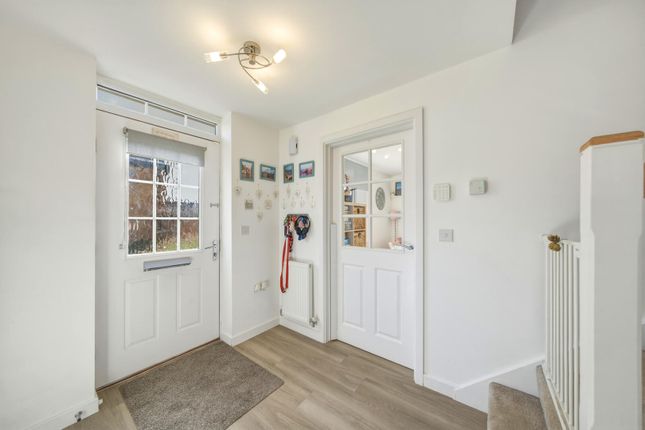 2, Ironwood Close, Nottingham photo 2