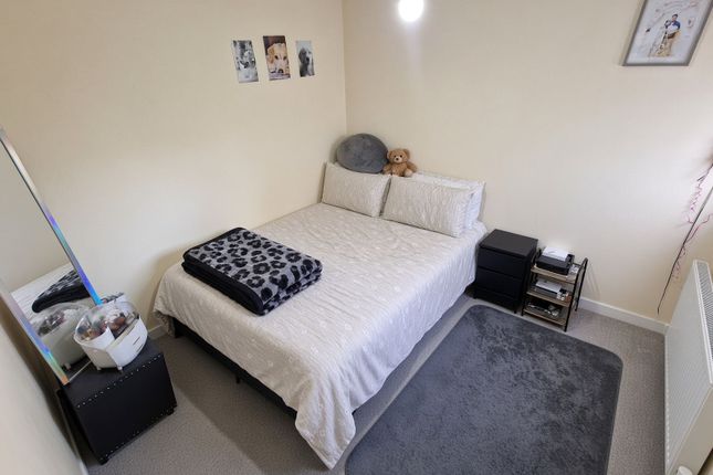 Flat 3, 42 Freeman Road North, Leicester photo 2