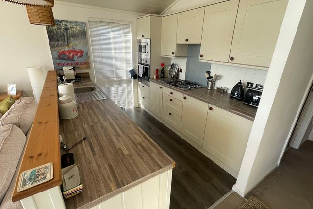 33 Sandside, Lakesway Lodge Park, Sampool Lane, Levens photo 4