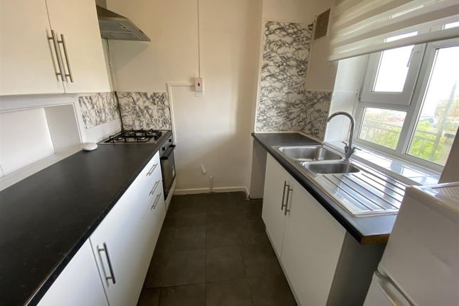 126, Trefgarne Road, Dagenham photo 4