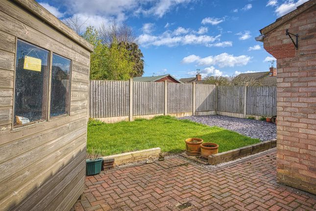 16, Maree Close, Derby photo 2