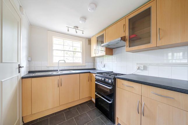 Cottage to rent in Hampstead Lane, London