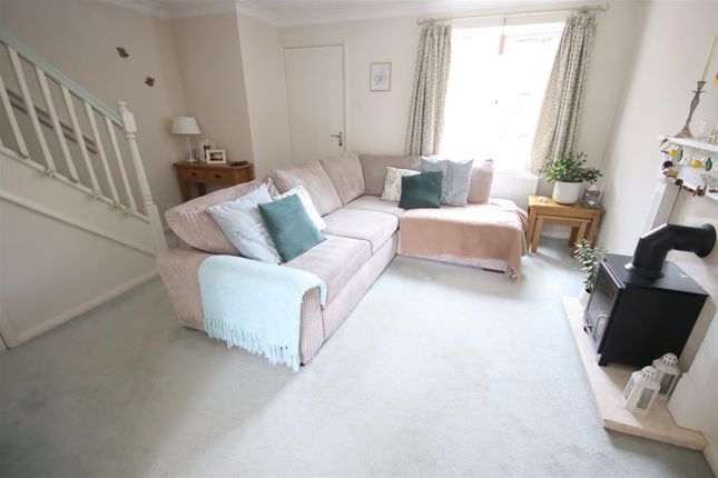 9, Maple Close, Calne photo 4