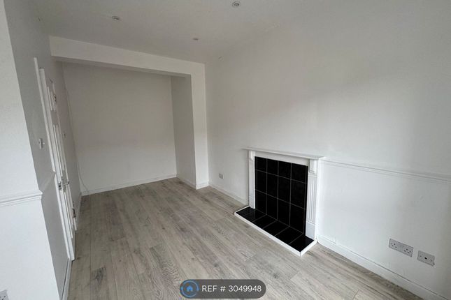 Flat, Bank Street, Paisley photo 5