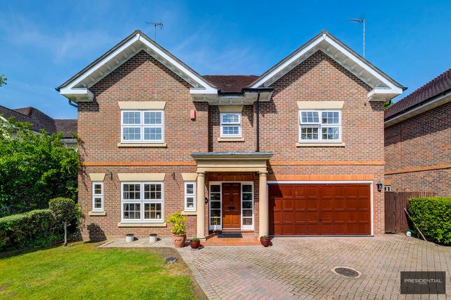 Thumbnail Detached house for sale in Swan Lane, Loughton