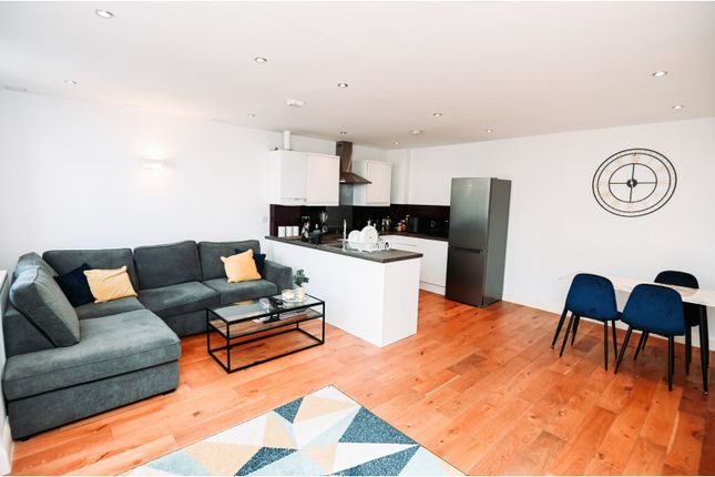 Flat for sale in The Grove, Gravesend