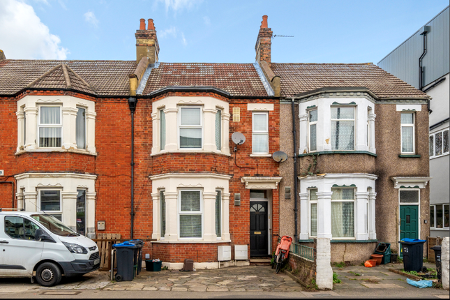 Thumbnail Terraced house for sale in Kingston Road, Raynes Park
