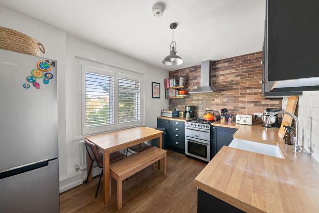 12a, Dryden Avenue, London photo 4