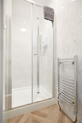 3 Fountains Road 4.Jpg