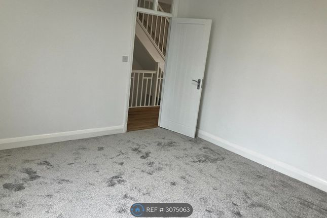 A Upper Elmers End Road, Beckenham photo 5