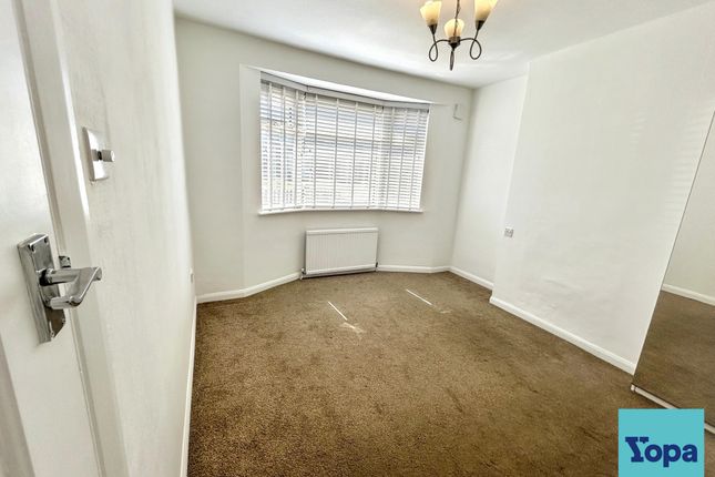 59, Alton Gardens, Southend-on-sea photo 3