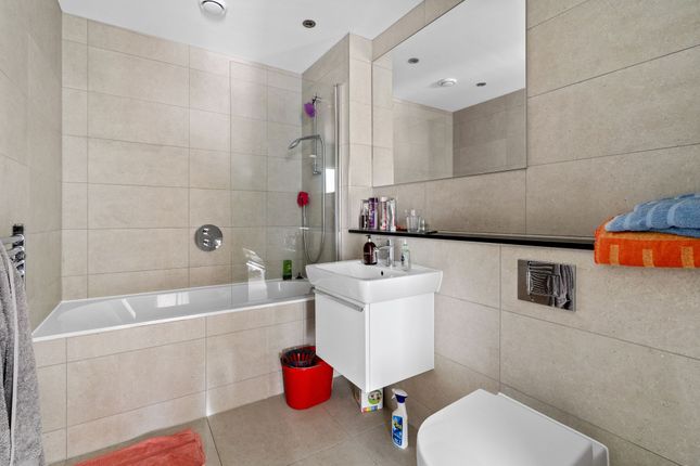 Flat for sale in Queen Ediths Way, Editha House