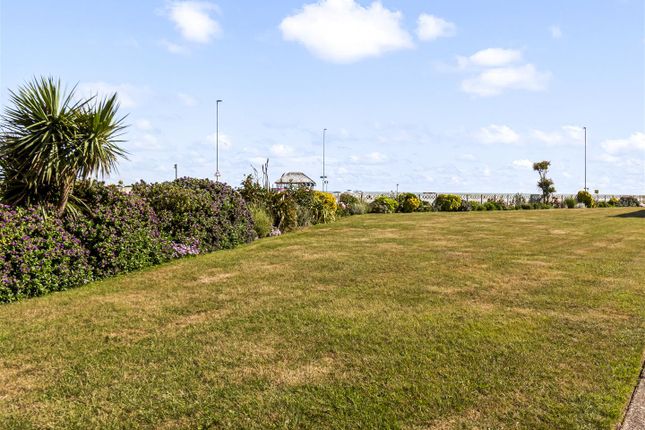 Flat 11, Norfolk Court, Chanctonbury Road, Littlehampton photo 4