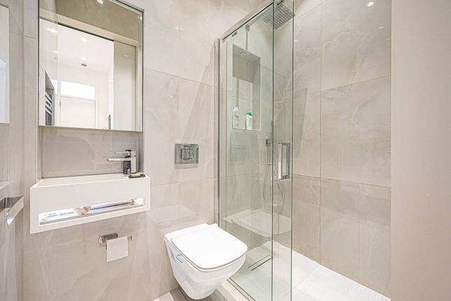 Flat for sale in Fellows Road, Swiss Cottage, London
