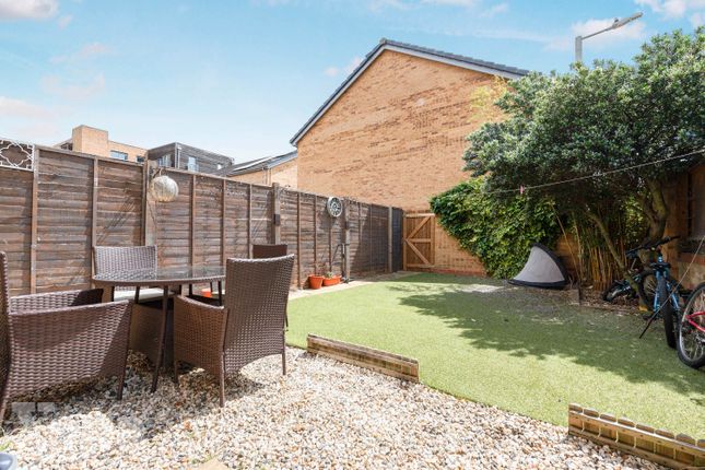 6, Lady Jane Place, Dartford photo 4