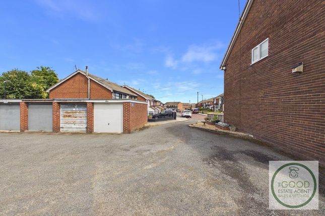 Garage, Edgeworth Crescent, Sunderland photo 4