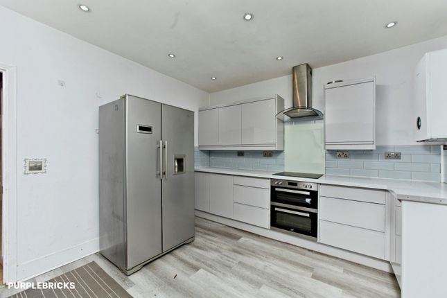2, Gordon Avenue, South Croydon photo 4