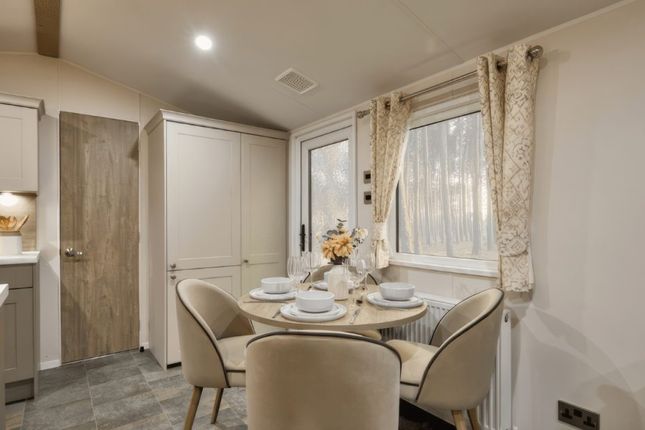 Nottage Park Lodges, Moor Lane, Porthcawl photo 4
