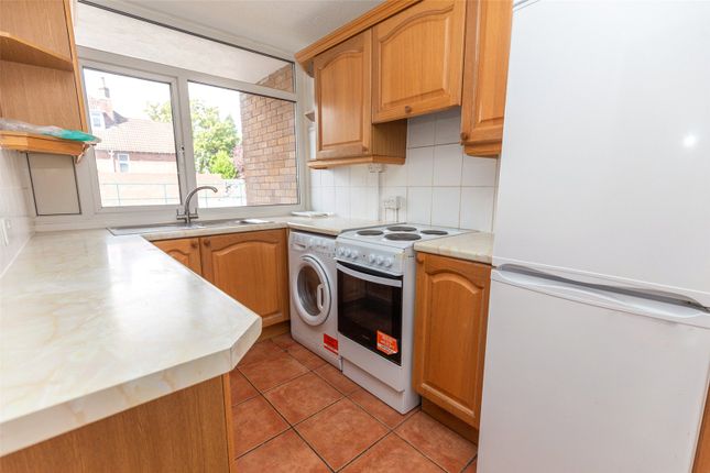 Flat 4,, Falcon Court, Bristol photo 4