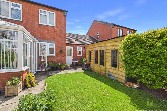 The Brambles, Overton Road, Oswestry photo 2