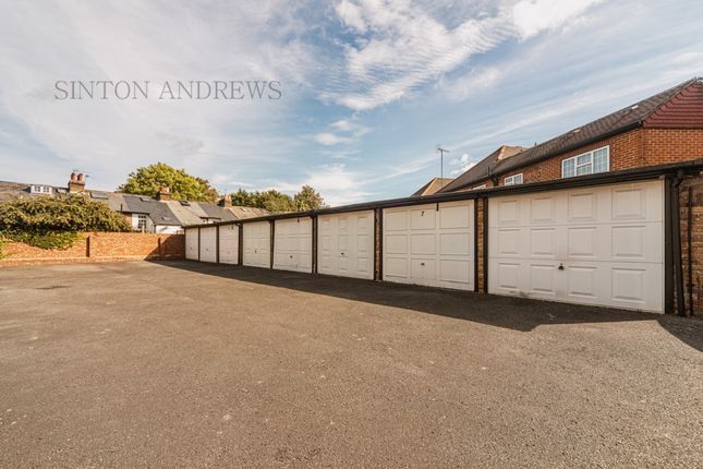 Flat for sale in Vine Cottage, Tentelow Lane, Norwood Green