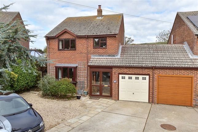 3-bed detached on Starks Close Shorwell, Newport, £237,500