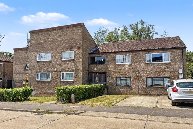 1-bed flat on 90 Merrylands, Basildon, £85,000