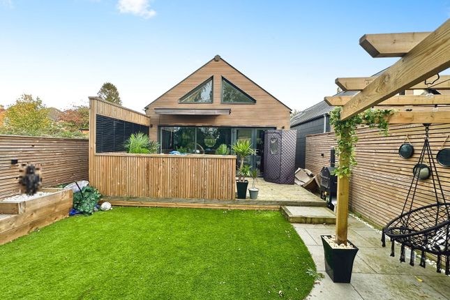 2-bed house on 2 The Villas, Rosliston Road, Derbyshire, £250,000