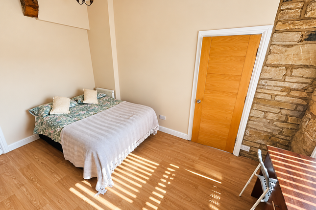 470 Kirkstall Road, Leeds photo 5
