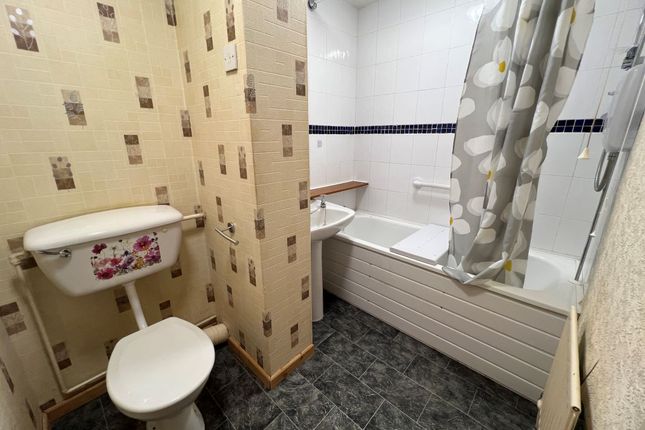 Flat 7 Heantun Mill Court, Willingsworth Road, Wednesbury, WS10 7JU photo 2