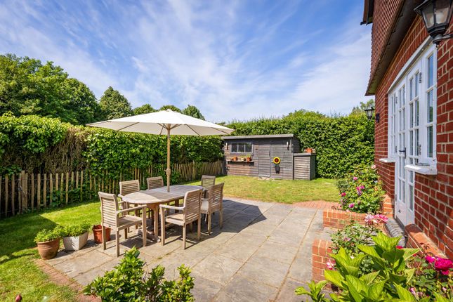 2 Fernden Hill Cottages Fernden Lane, Haslemere photo 3