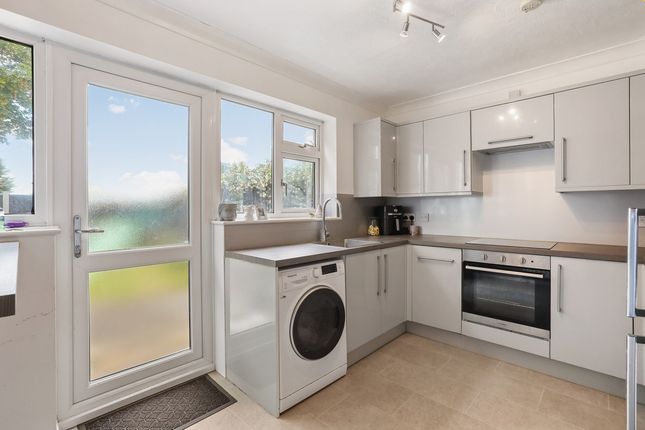 22, Montbretia Close, Colchester photo 4