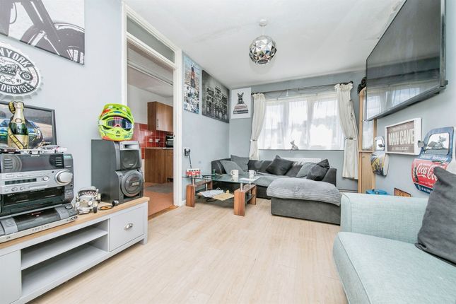45, Coronation Avenue, Colchester photo 3