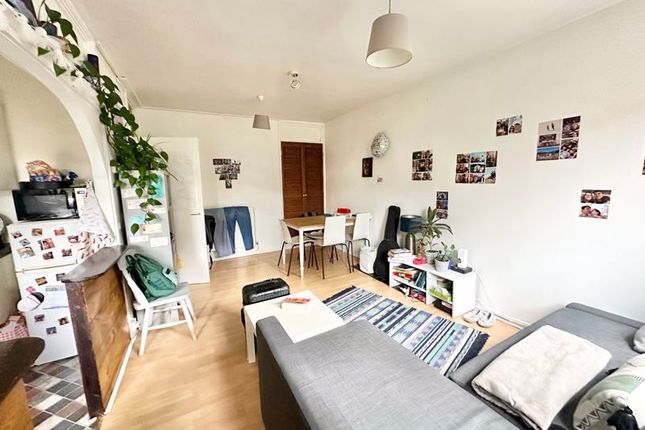 Thumbnail Flat to rent in Stanway Street, London