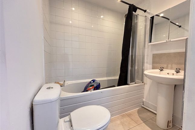 8C,, Queen Street, Pembrokeshire photo 5