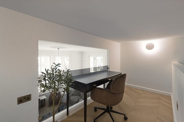 Flat A, 21, Holland Park Gardens, London photo 4