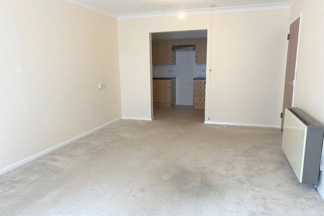32, Havenvale, Coppins Road, Clacton-On-Sea photo 3