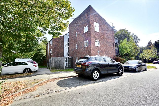 Thumbnail Maisonette to rent in Braybourne Close, Uxbridge