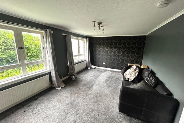 61, Sinclair Court, Kilmarnock photo 5