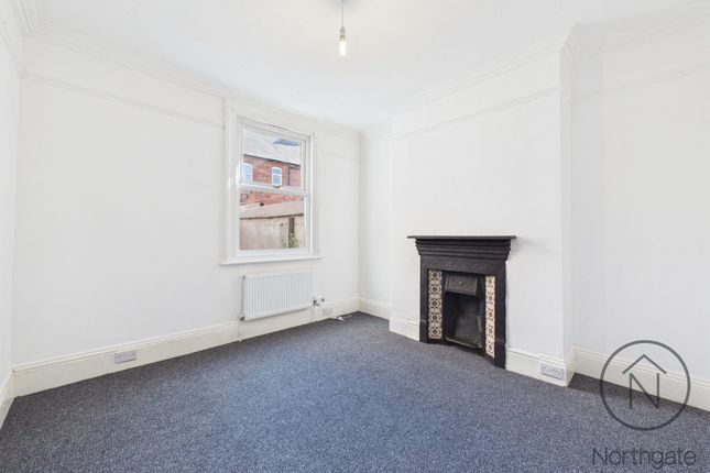 103 Clifton Road, Darlington photo 3